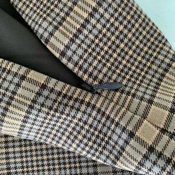 Babaton Plaid Skirt - Picture 4 of 4